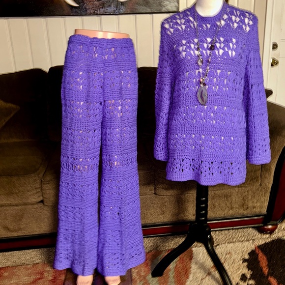 Vintage • Handmade • Hippy • Crochet • Purple • Medium • Sweater